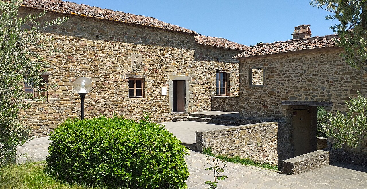Stone house and courtyard in the countryside near Vinci, Italy