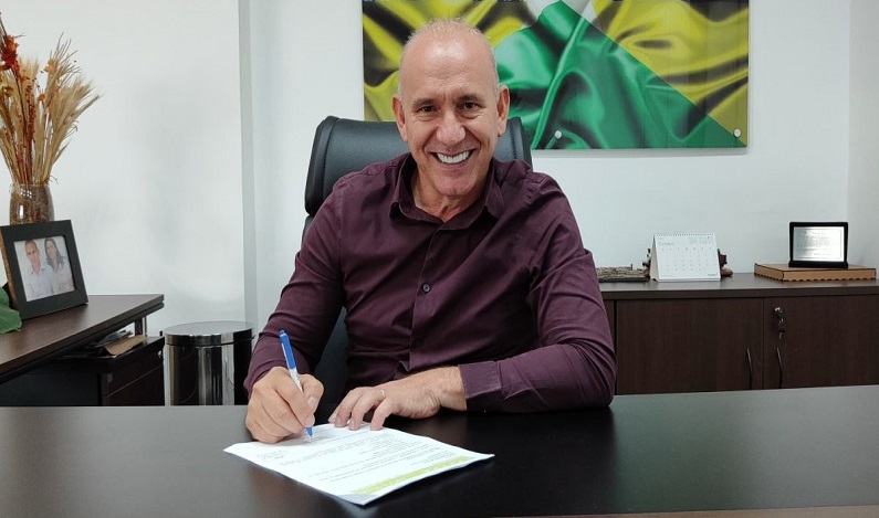 Governo sanciona PL de Ezequiel Neiva que reconhece má-formação congênita como deficiência física