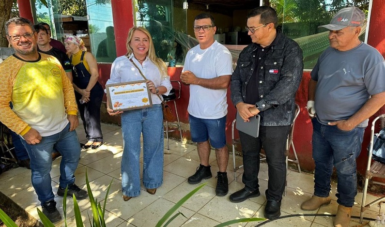 Ieda Chaves participa de café da manhã e estreita relações com apicultores em Porto Velho