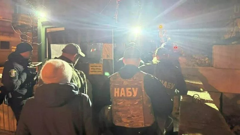 Chefe de gabinete de Zelensky é alvo de buscas por corrupção; escândalo atinge cúpula do governo ucraniano