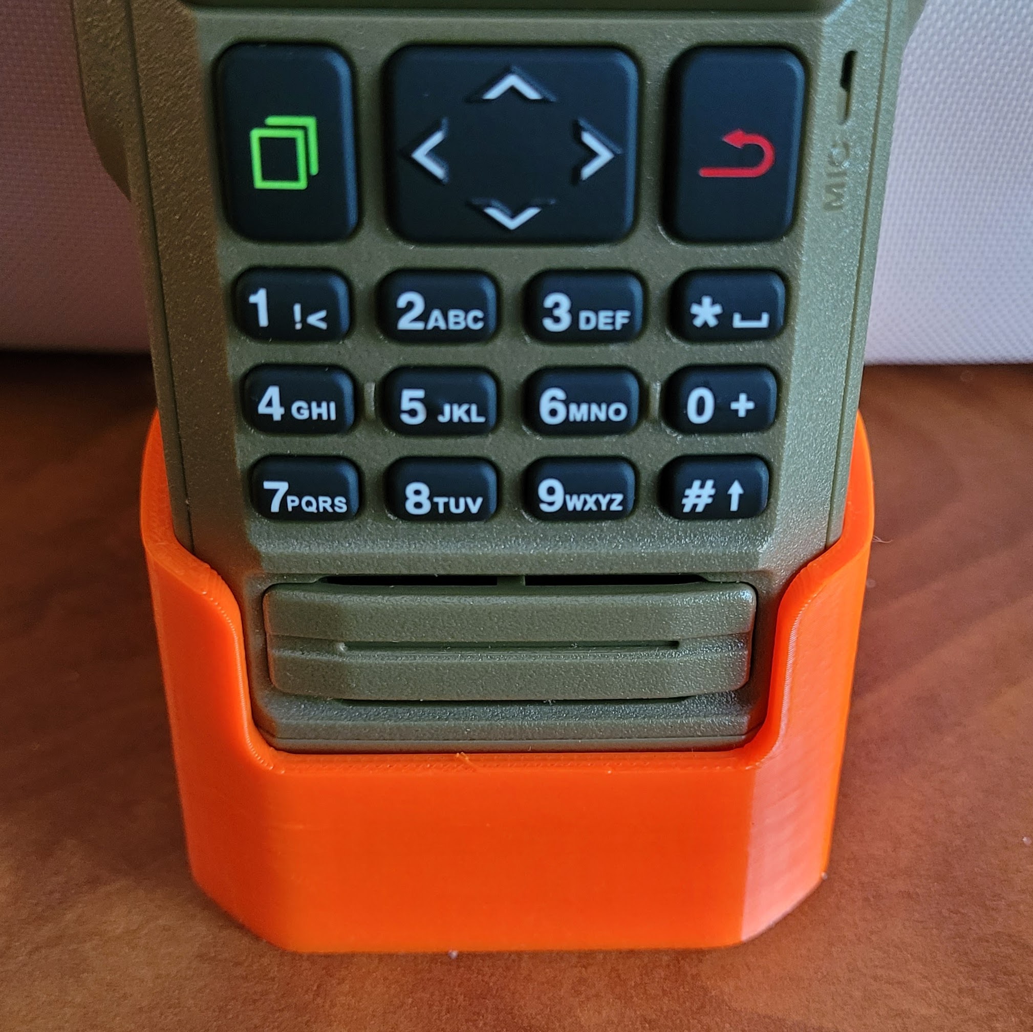 Desktop stand, front view