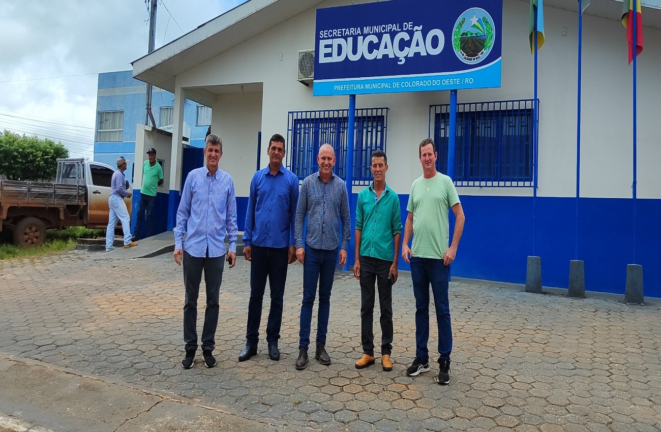 Ezequiel Neiva garante recurso para aquisição de veículo para a Educação de Colorado do Oeste