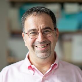 Episode 33. Daron Acemoglu (MIT Economics Professor) on Institutions, Economic Growth and AI