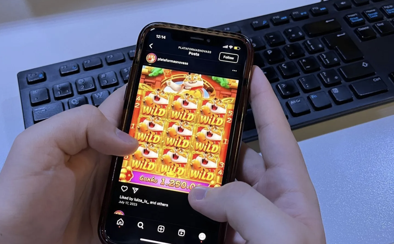 Homem move ação na justiça para recuperar R$ 169 mil retidos pelo "Jogo do Tigrinho" no DF