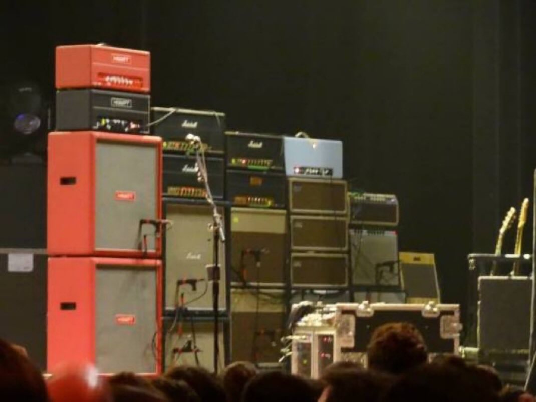 May be an image of amplifier and text May be an image of amplifier and text