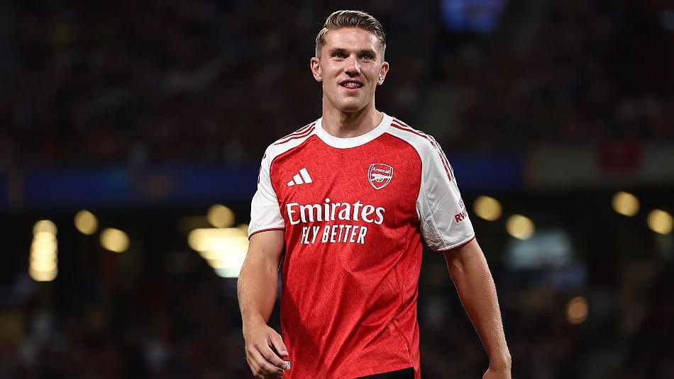 Arsenal 3-2 Newcastle: Viktor Gyokeres unveiled and Max ...