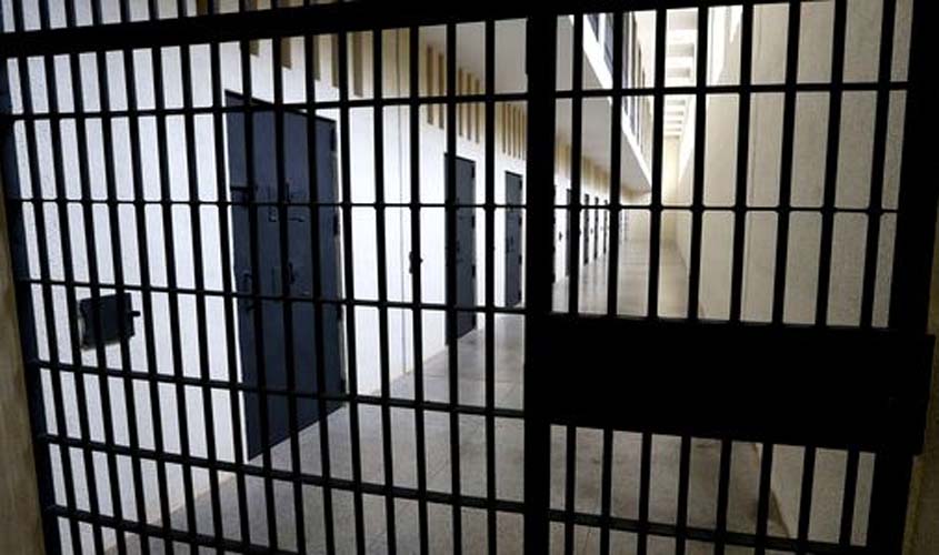 Advogado de 71 anos é detido ao tentar entrar com drogas em presídio de Porto Velho