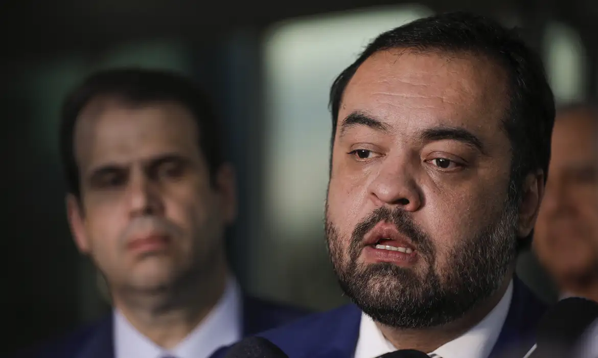 TSE: Relatora vota pela cassação do mandato de Cláudio Castro por abuso de poder político e econômico