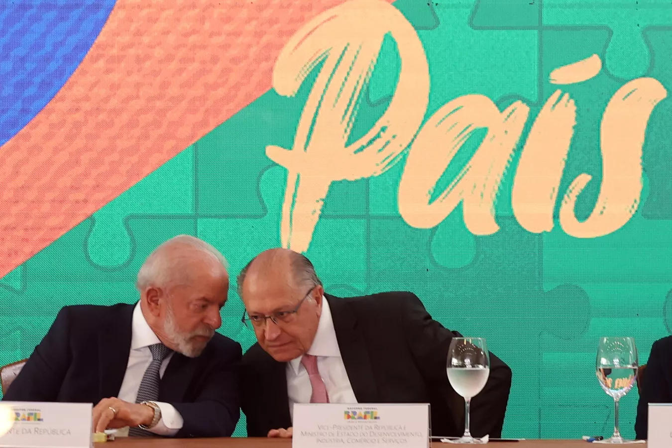 Crise Brasil-EUA: tarifas de Trump e a defesa de Lula pela soberania nacional