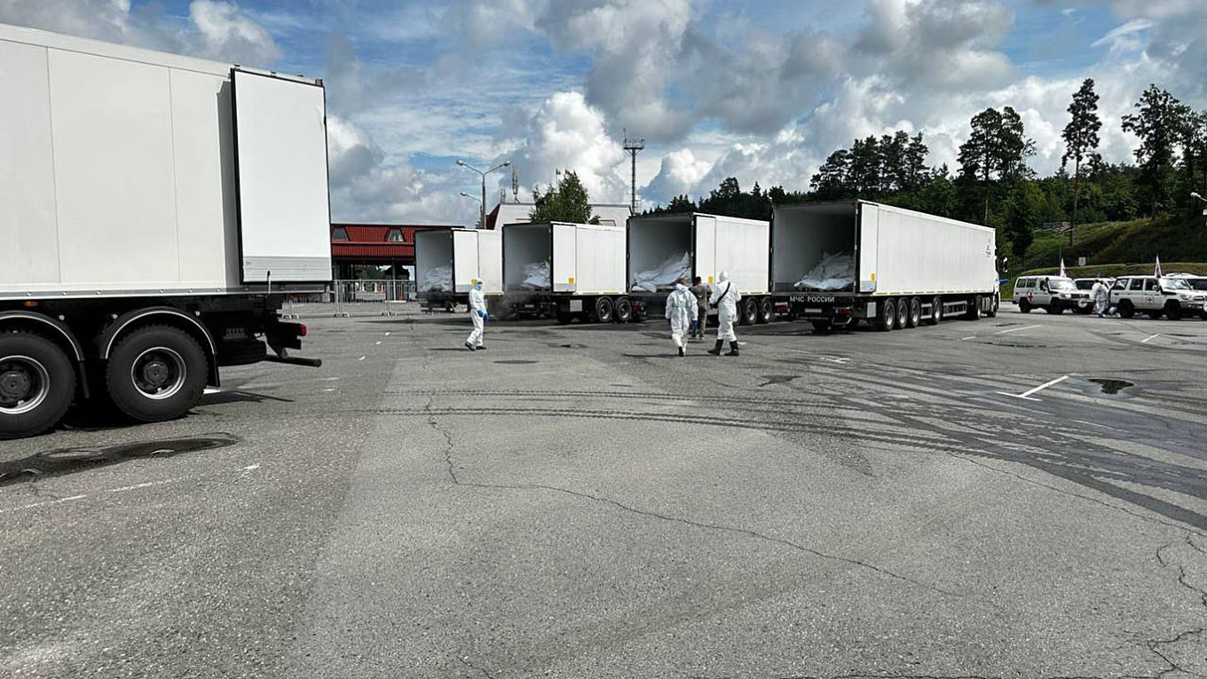 Rússia entrega 1.000 corpos de soldados ucranianos a Kiev sob acordos de Istambul