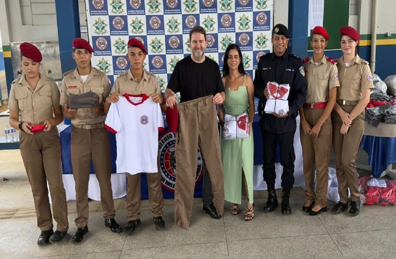 Alex Redano prestigia entrega de 604 uniformes no CTPM III e garante investimento de R$ 140 mil em Ariquemes