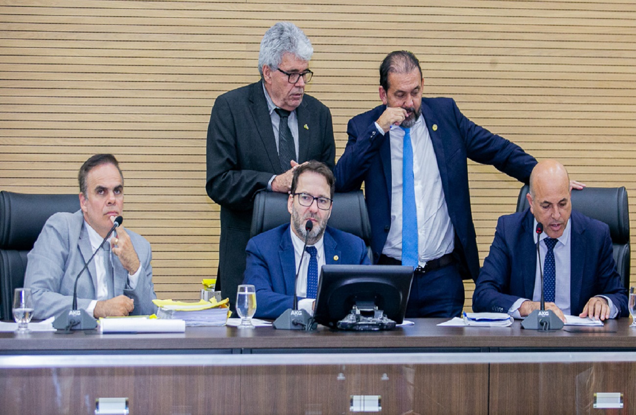 Alex Redano, solicita Rondônia Cidadã para o condomínio pró-moradia Leste, em Porto Velho