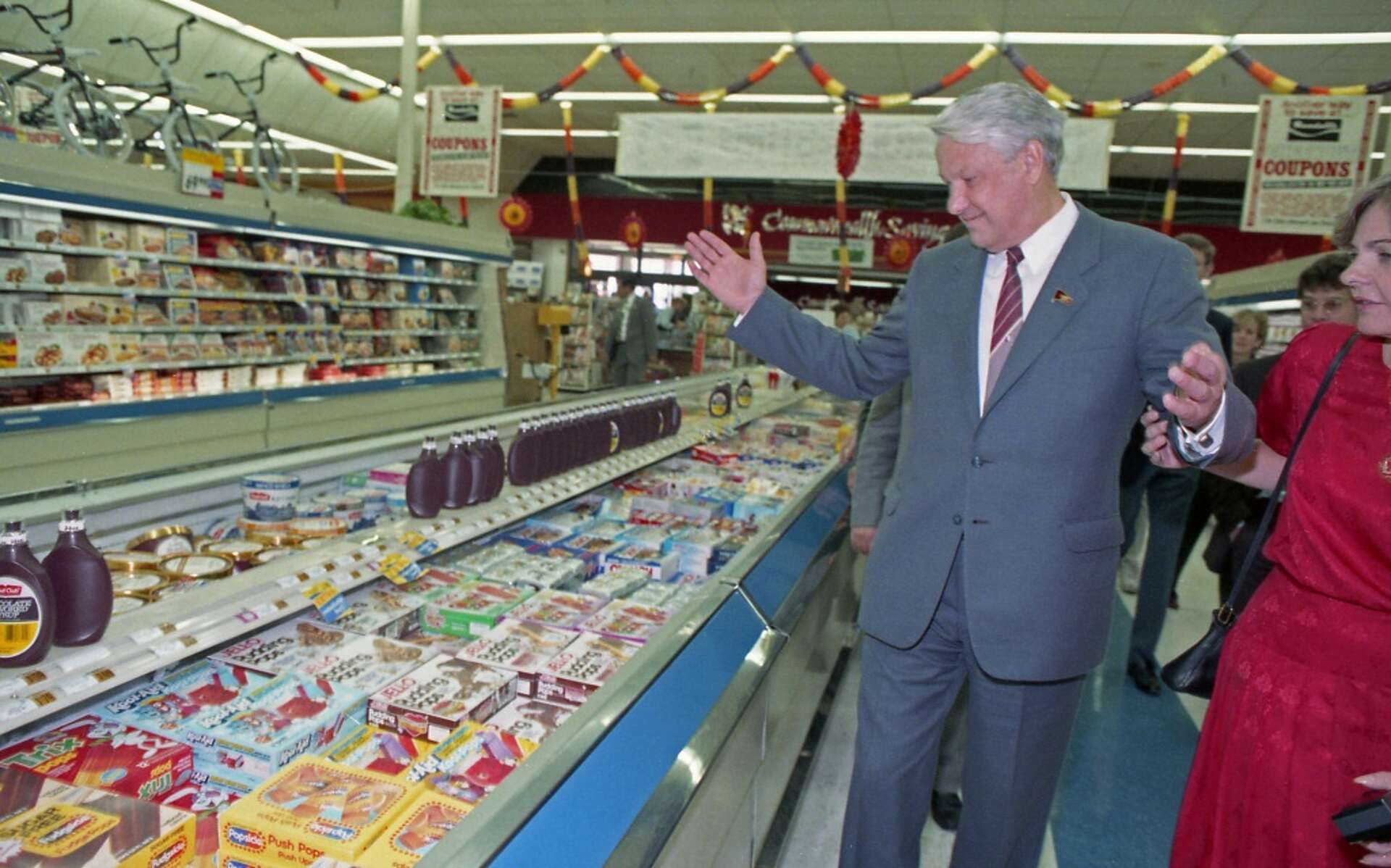 When Boris Yeltsin went grocery shopping in Clear Lake When Boris Yeltsin went grocery shopping in Clear Lake