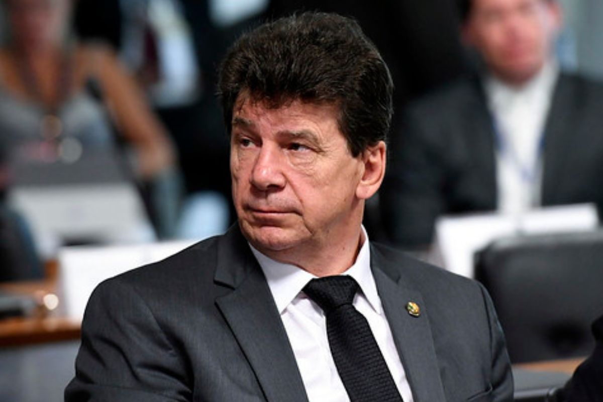 Cassol obtém vitória crucial em ação de improbidade após mudança na lei; caso volta à estaca zero