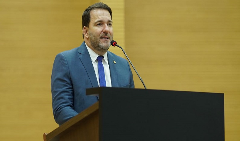 Alex Redano destina emenda para aquisição de veículo para a ADRA