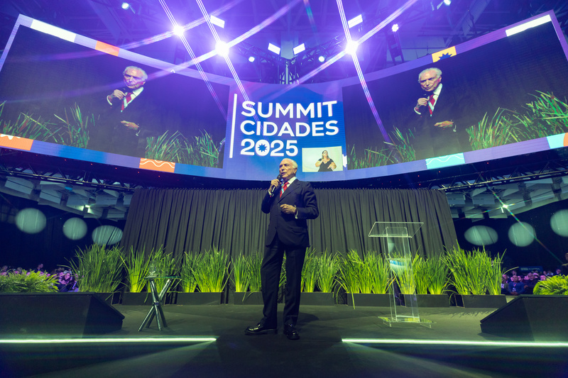 Michel Temer defende federação MDB-Republicanos e descentralização no Summit Cidades 2025