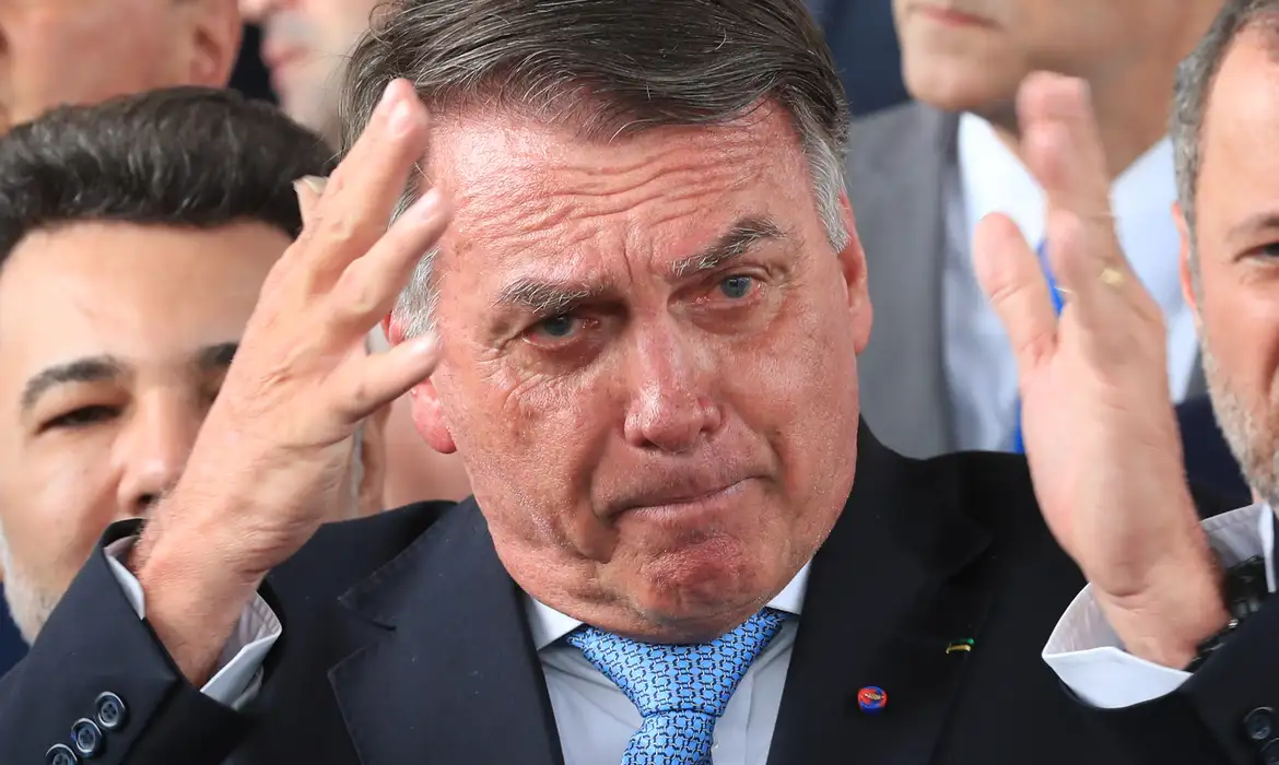 Bolsonaro é condenado por declarações racistas: TRF4 determina indenização de R$ 1 milhão