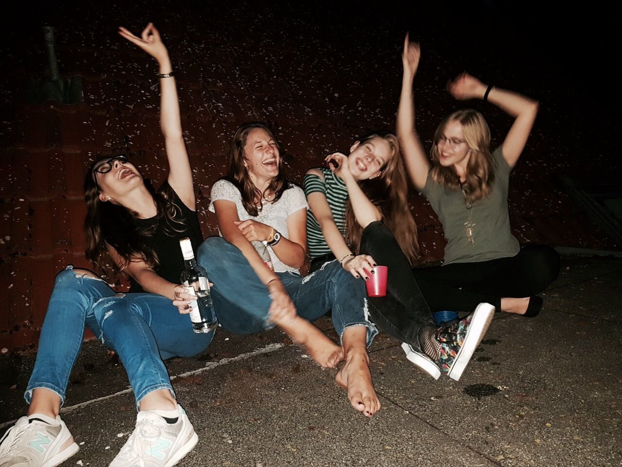 Rooftop party 🎉🍷 • wild youth | Friend photoshoot, Friend photos ...