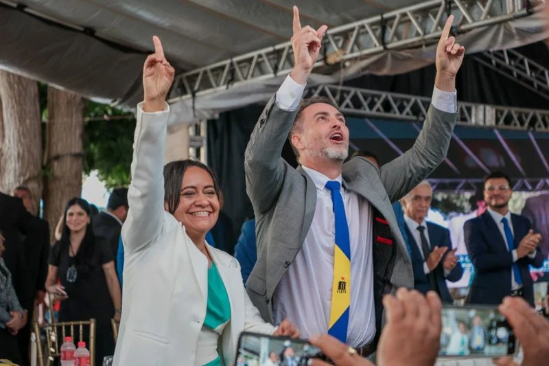 Em Porto Velho mesmo sem eleger vereadores, Léo Moraes garante governabilidade