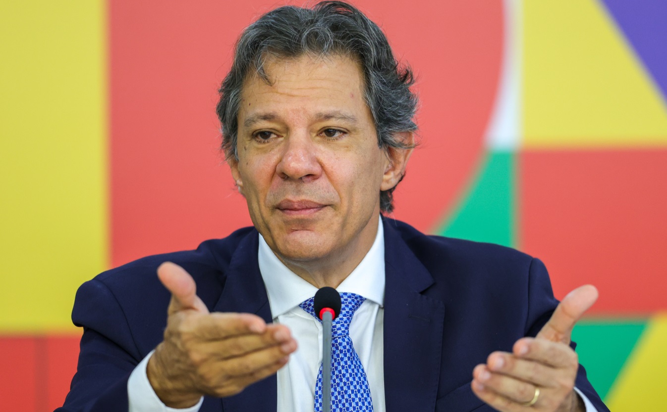 Auditores da Receita Federal responsabilizam Haddad por greve e alertam para impactos fiscais