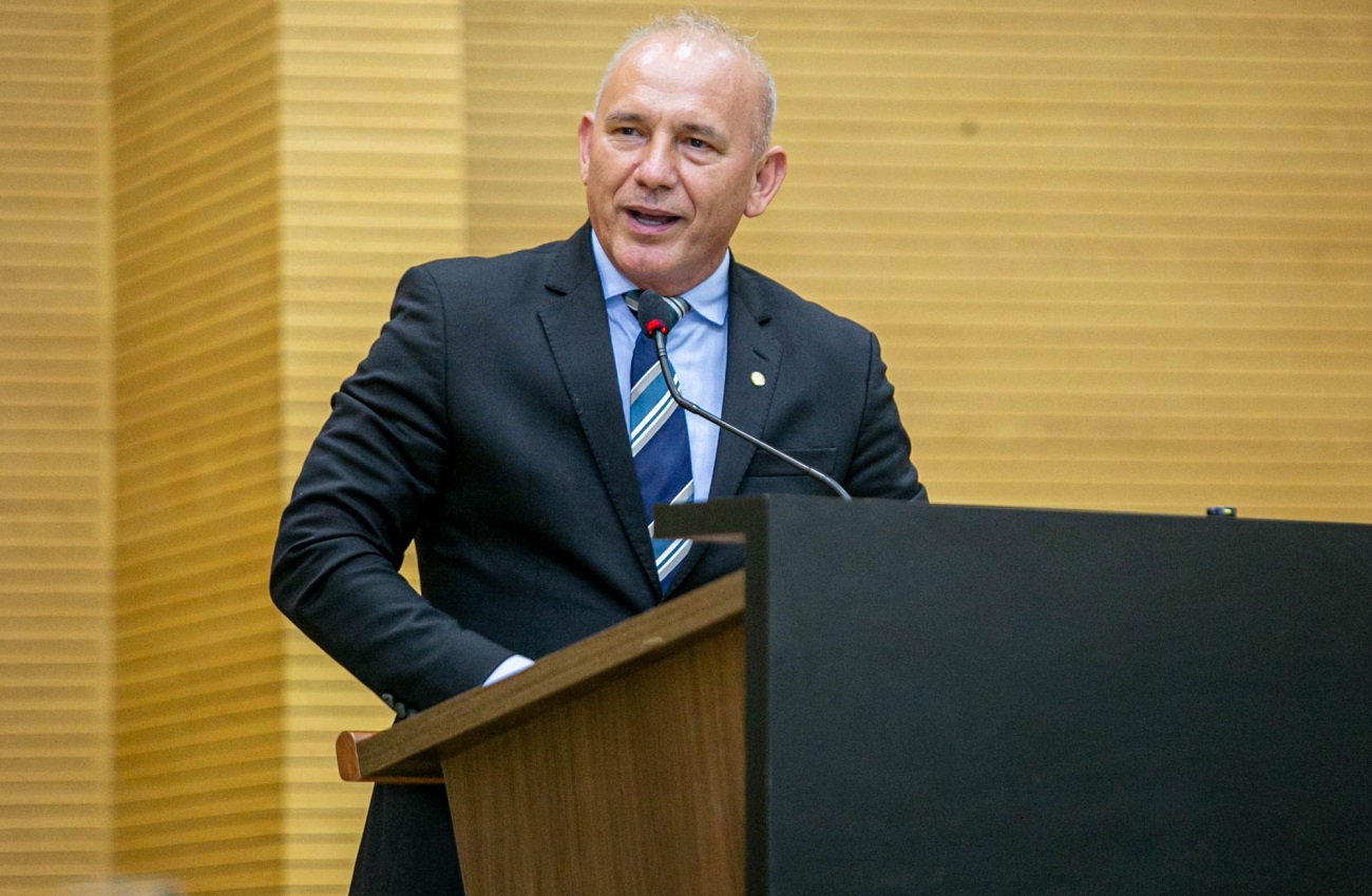 Tá na conta: emenda de Ezequiel Neiva garante ambulância para Colorado do Oeste