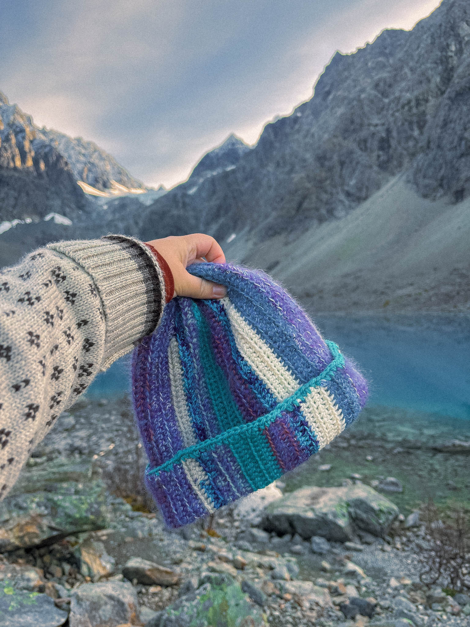 GIVEAWAY: handmade wool beanies