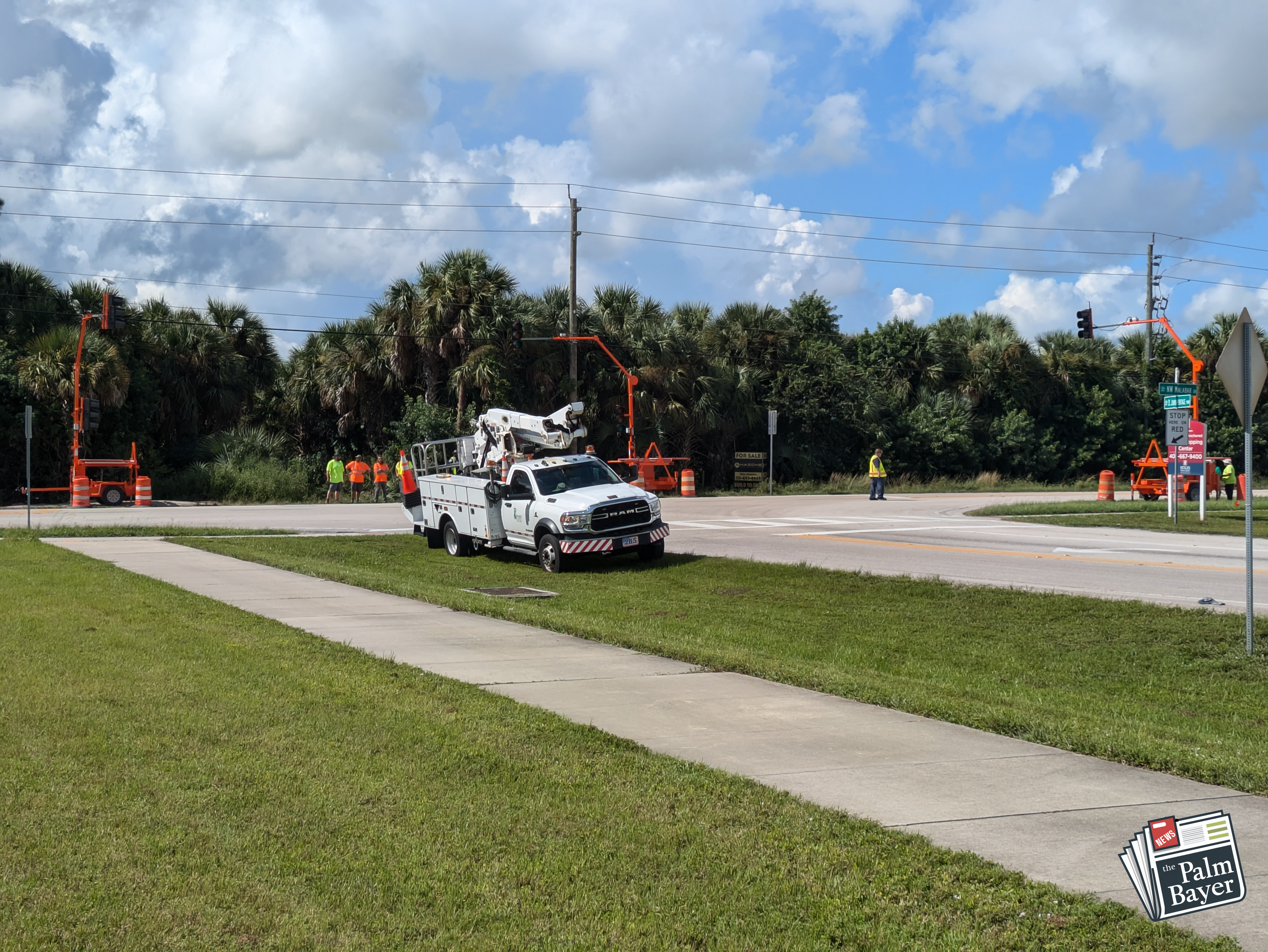 Image for article: Palm Bay Traffic Alert: Temporary Signal Activated at Malabar & St. Johns Heritage Parkway