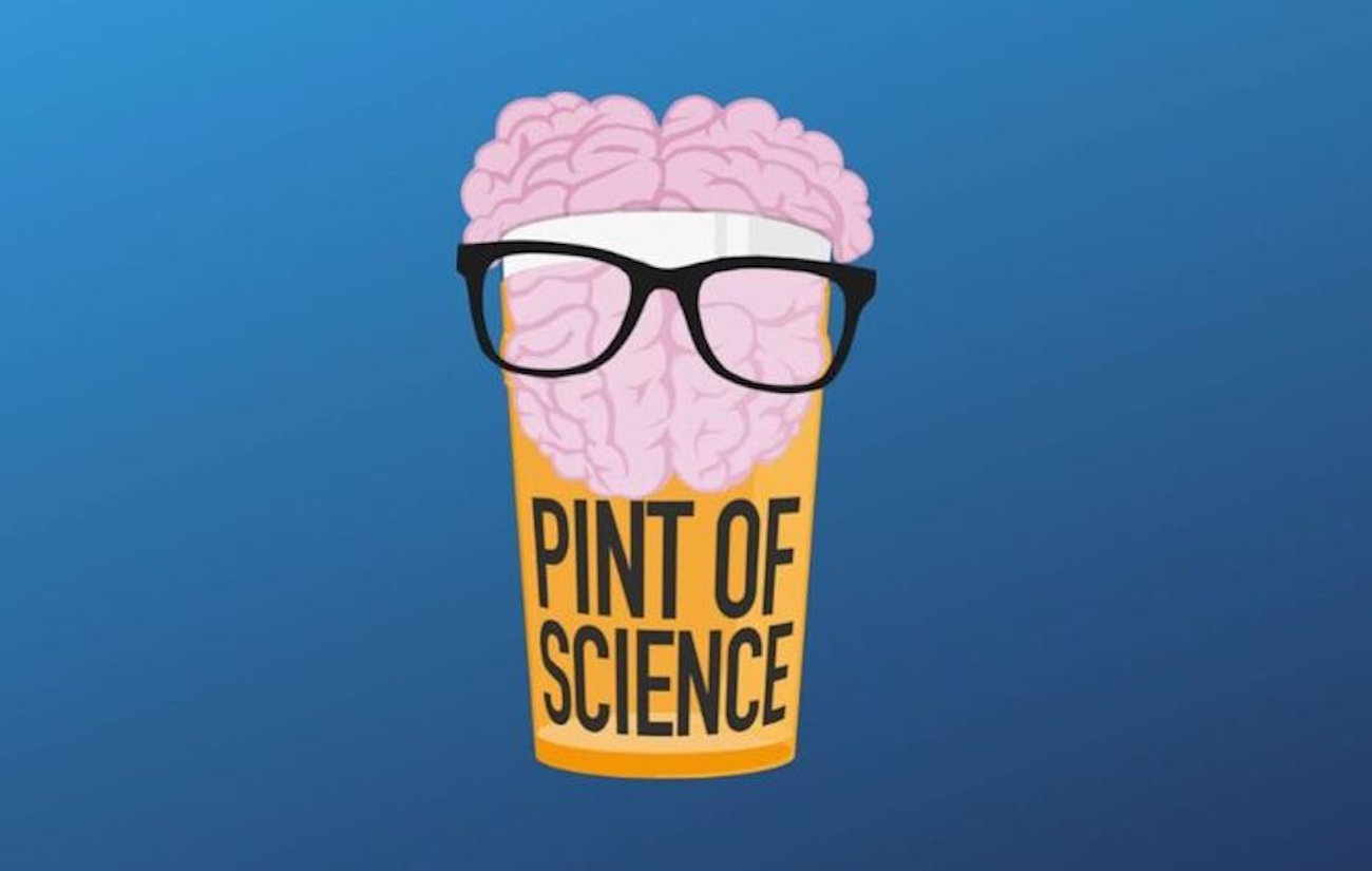 'Pint of Science' celebra 10 anos no Brasil com debates sobre mudanças climáticas e ciência