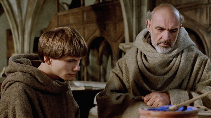 Eco’nun 1980 tarihli bu ilk romanının, 1986 tarihli popüler film uyarlamasında Sean Connery (sağda) ve çok genç bir Christian Slater (solda) başroldeydi.