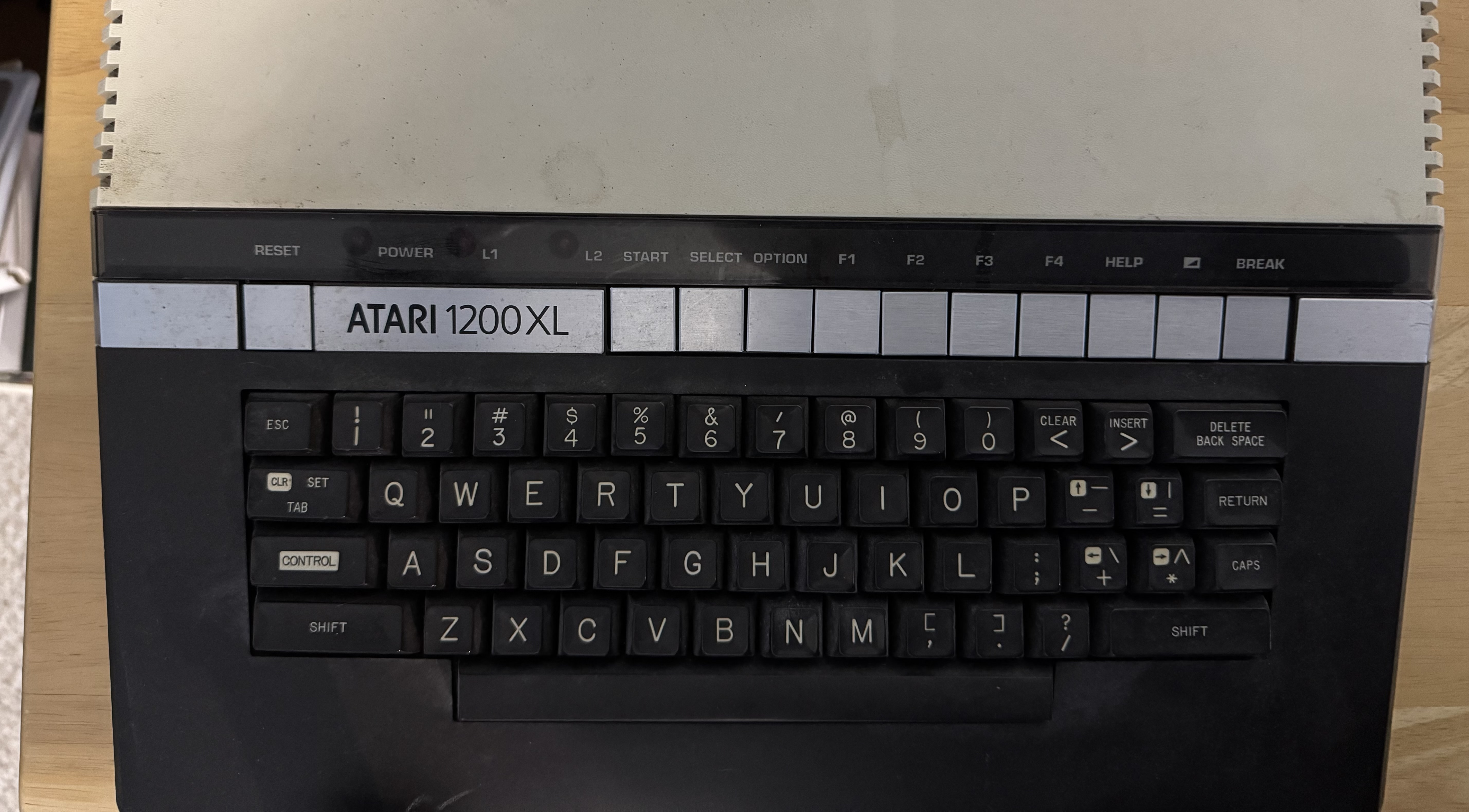 Inside the Atari 1200XL