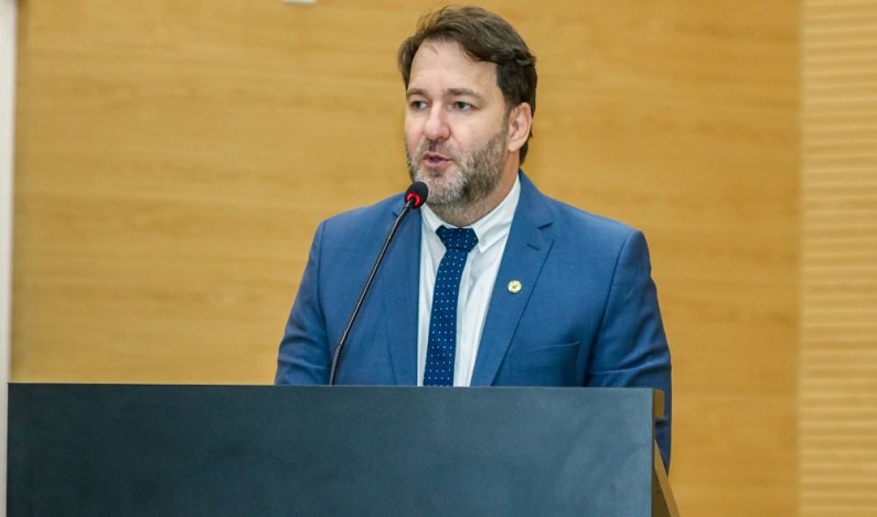 Alex Redano indica reforma urgente na ponte sobre o rio Tabapuã, em Ariquemes