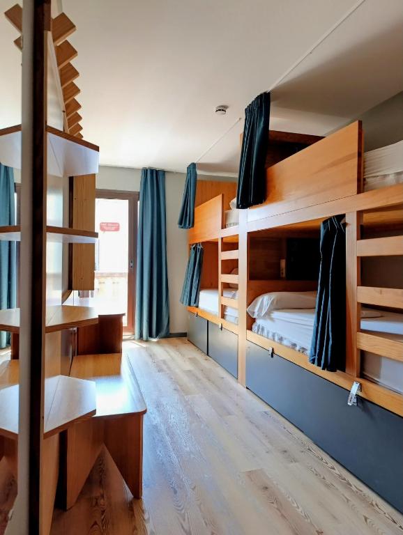 https://cf.bstatic.com/xdata/images/hotel/max1024x768/721258606.jpg?k=dd8597a2589f62ba6aca2847726e02812b7ac7e7e1d63451598d3a139d50a14f&o=