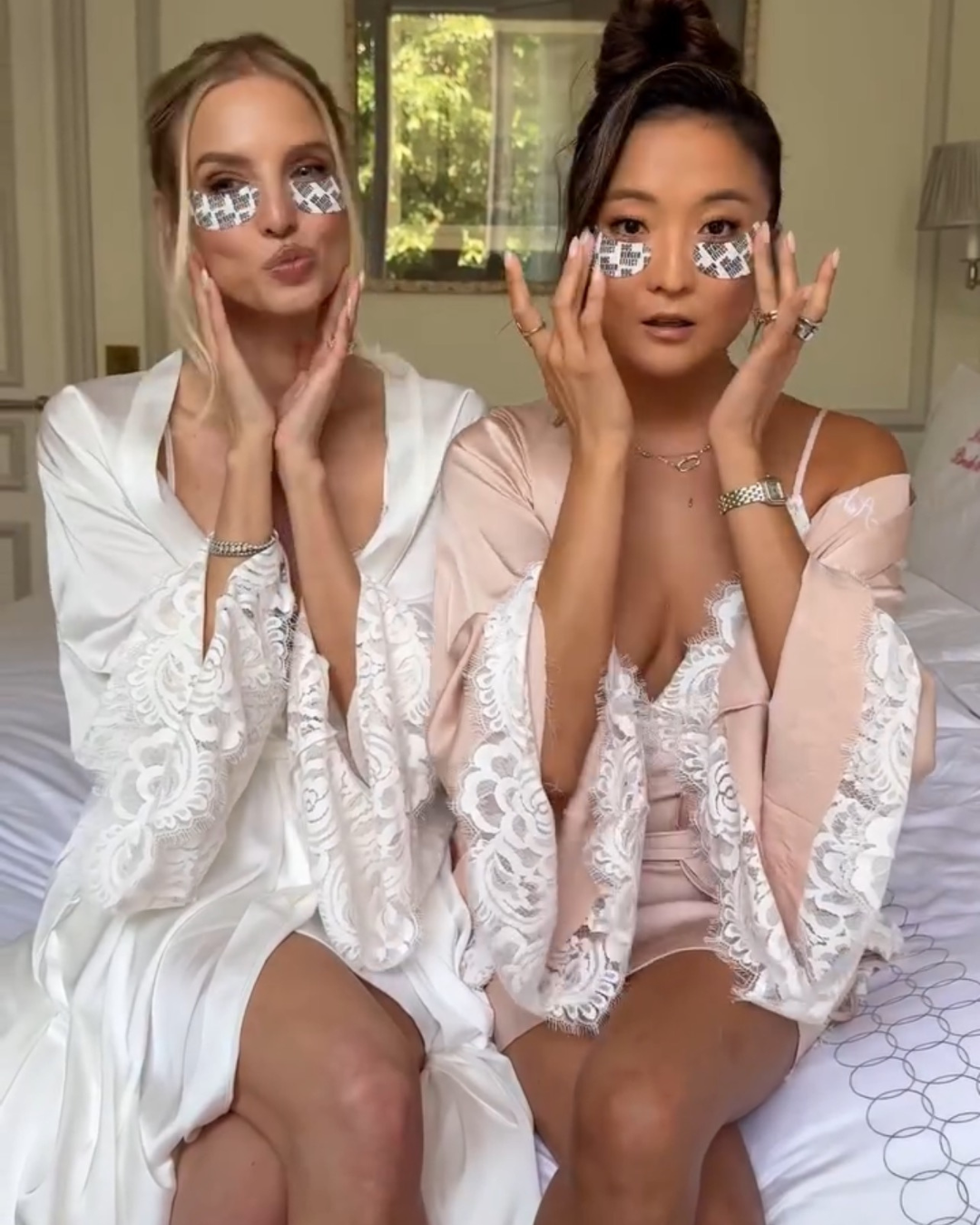 Blush Homebodii robes