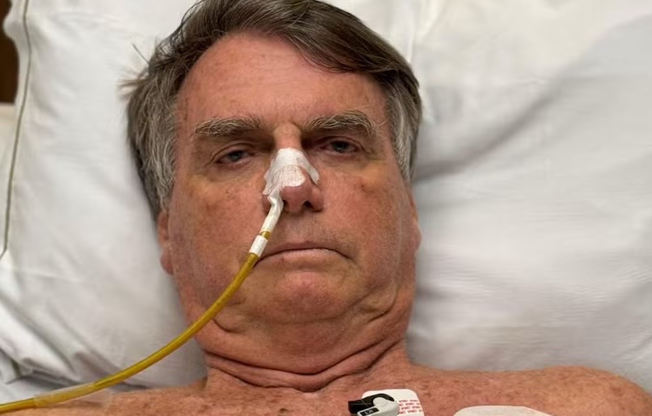 Bolsonaro assina intimação do STF no leito de UTI após fazer live e irritar Supremo