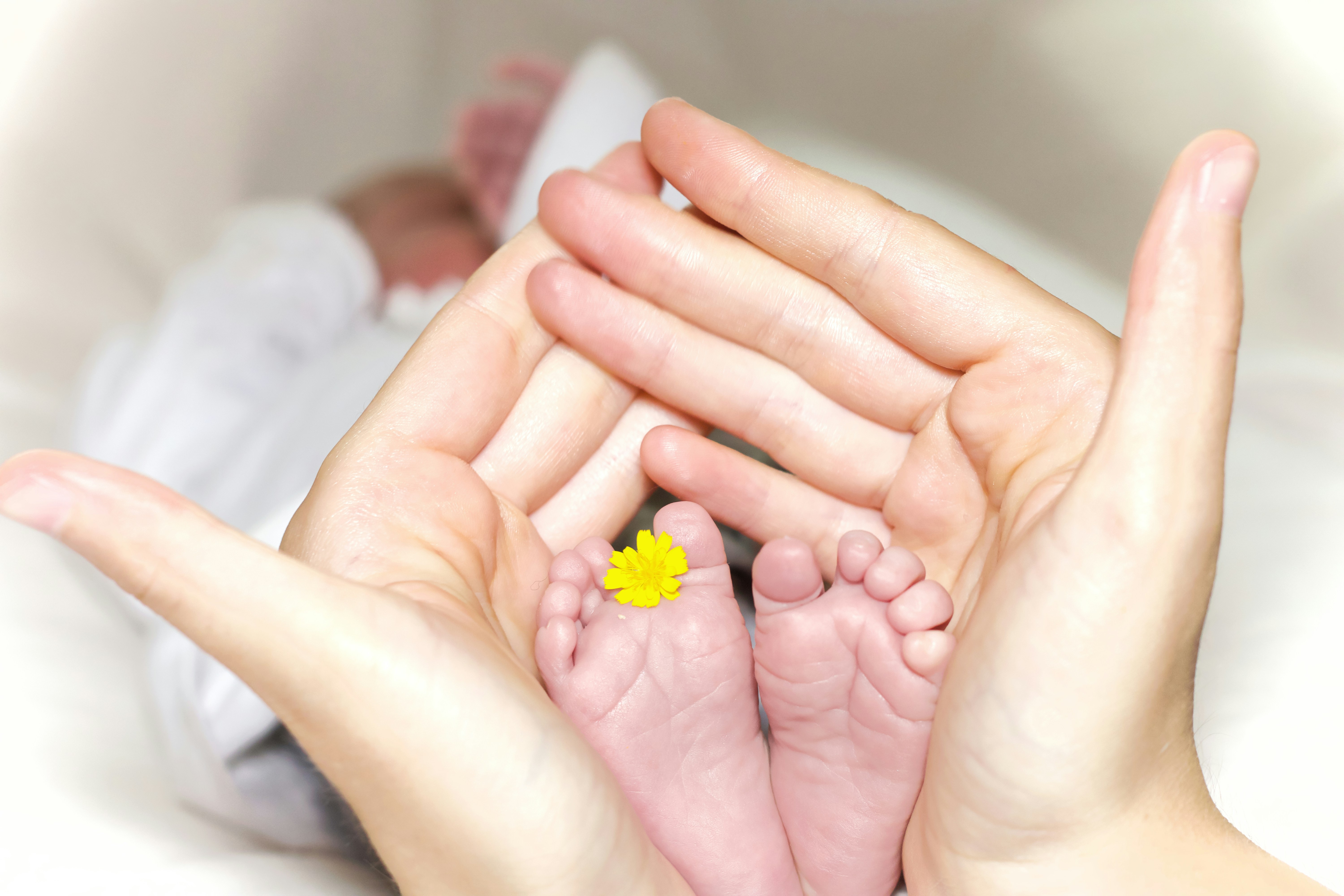 5 Signs This isn’t Just a Normal Part of Early Motherhood