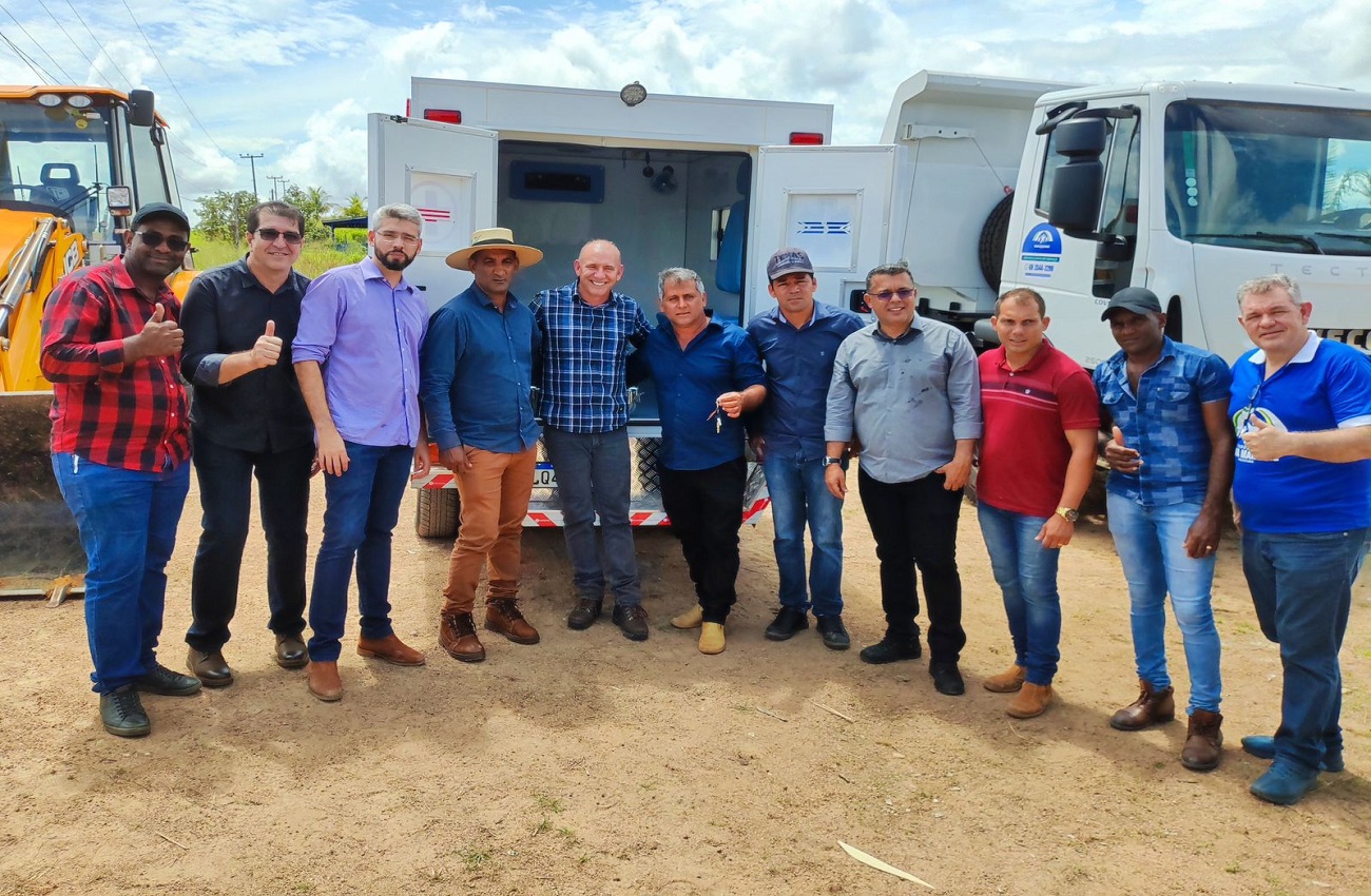 Ambulância destinada por Ezequiel Neiva fortalece atendimento de saúde no distrito de Jacinópolis, em Nova Mamoré