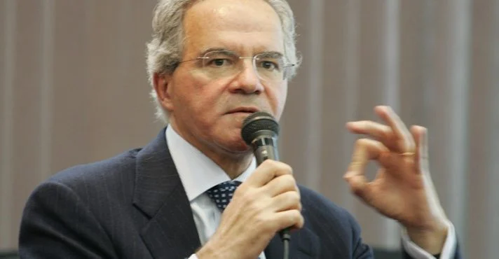 PF bloqueia patrimônio de Nelson Tanure após aval do STF em investigação sobre o Banco Master