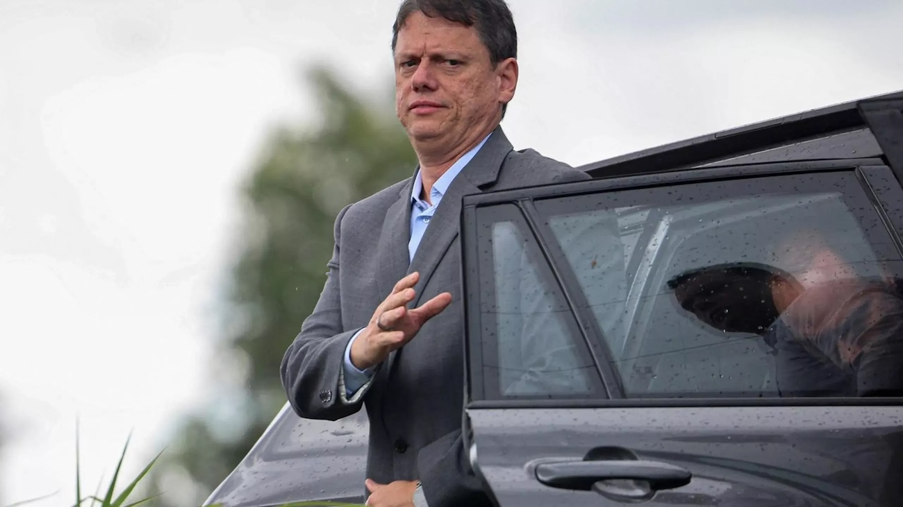 Sindpesp acusa Tarcísio de Freitas de divulgar fake news sobre reajuste de 45% para a Polícia Civil de São Paulo