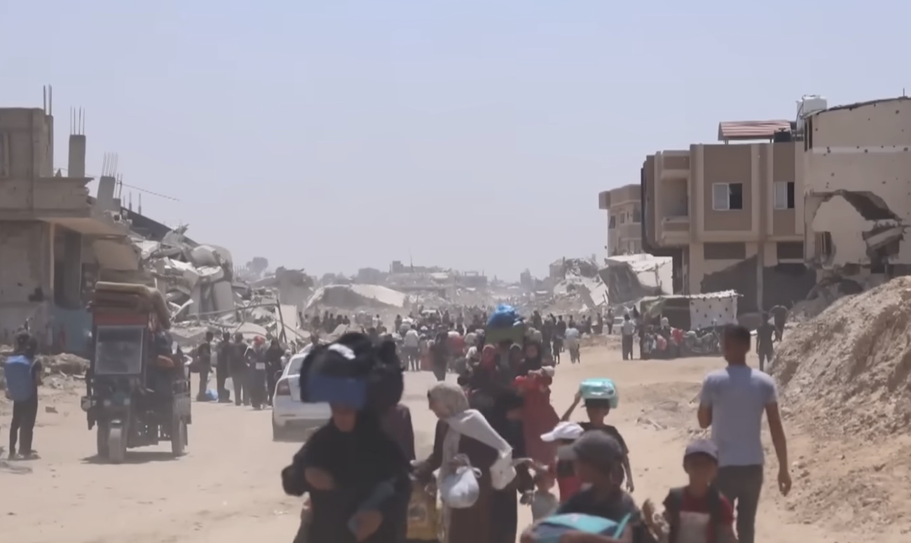 Tanques israelenses matam 51 em ataque a multidão faminta em Gaza