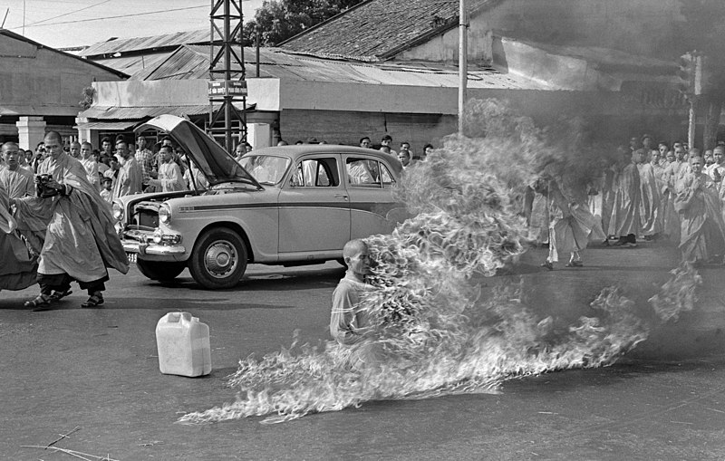 File:Thích Quảng Đức self-immolation.jpg