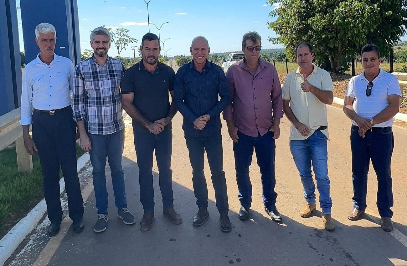 Ezequiel Neiva destina R$ 1 milhão para recuperação das estradas vicinais em Vale do Anari