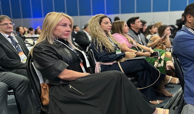 Ieda Chaves defende a transformação da educação brasileira durante a Conferência da Unale