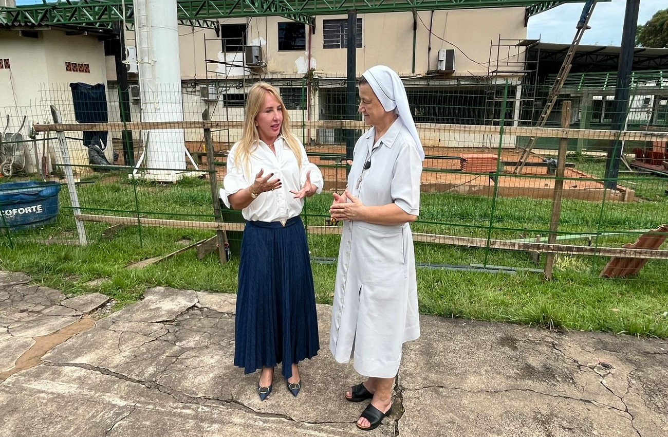 Ieda Chaves destina quase R$ 90 mil à ampliação da cobertura do pátio da Escola Santa Marcelina