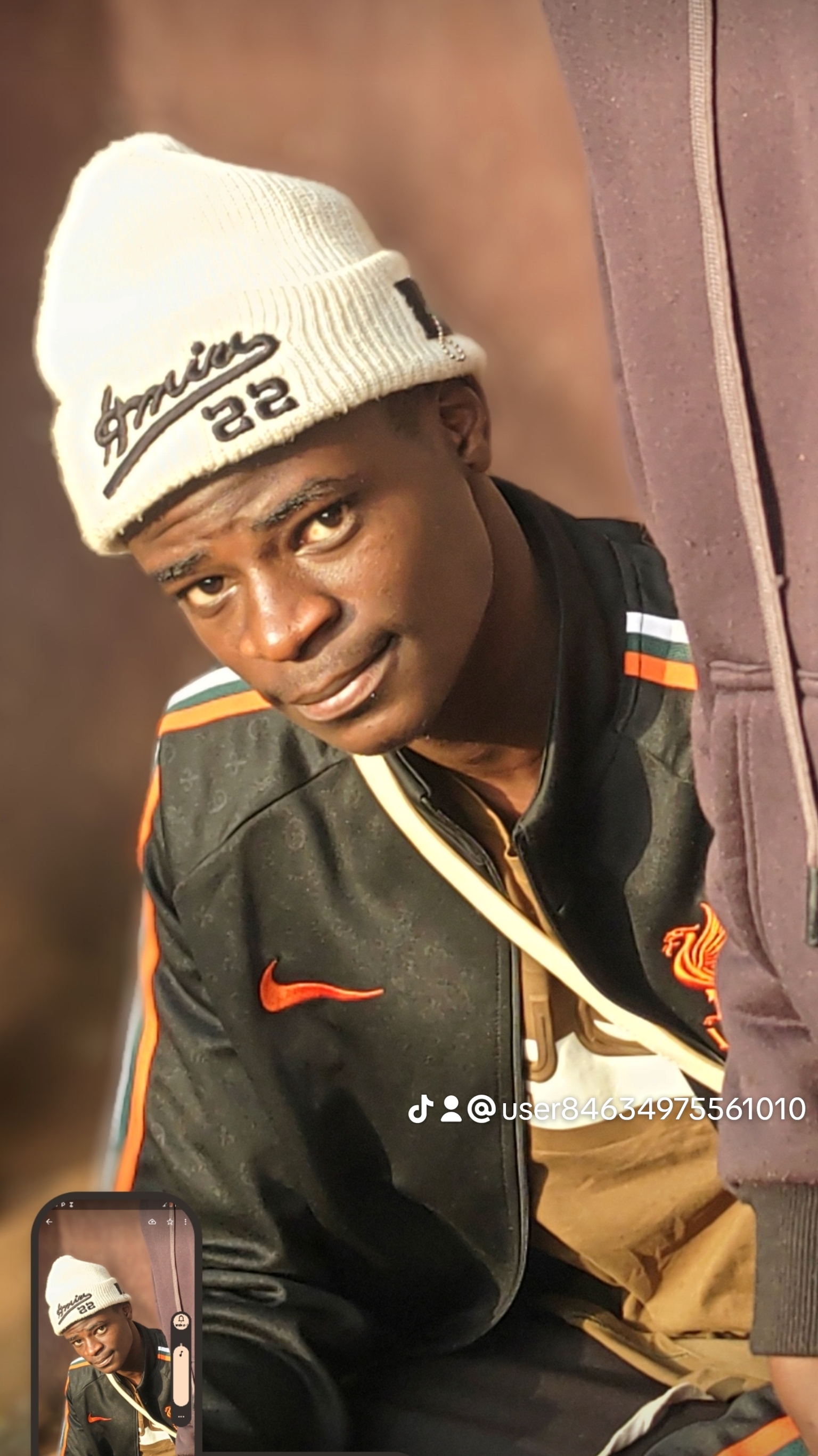 Substack profile picture for @cameroon