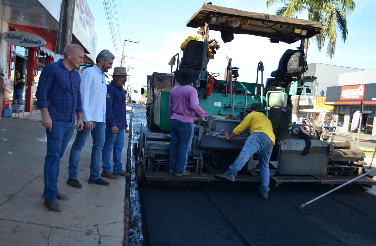 Recapeamento ganha força em Cerejeiras com investimento do deputado Ezequiel Neiva