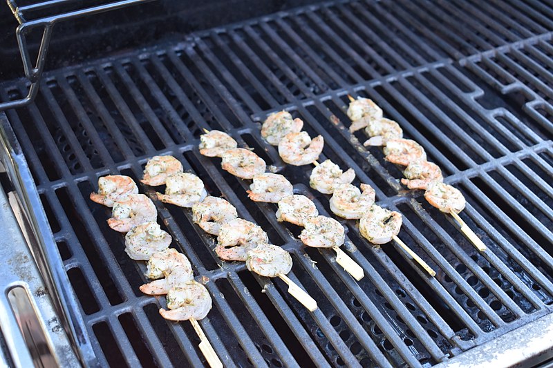 File:Grilling Shrimp Skewers 3 2017-07-20.jpg