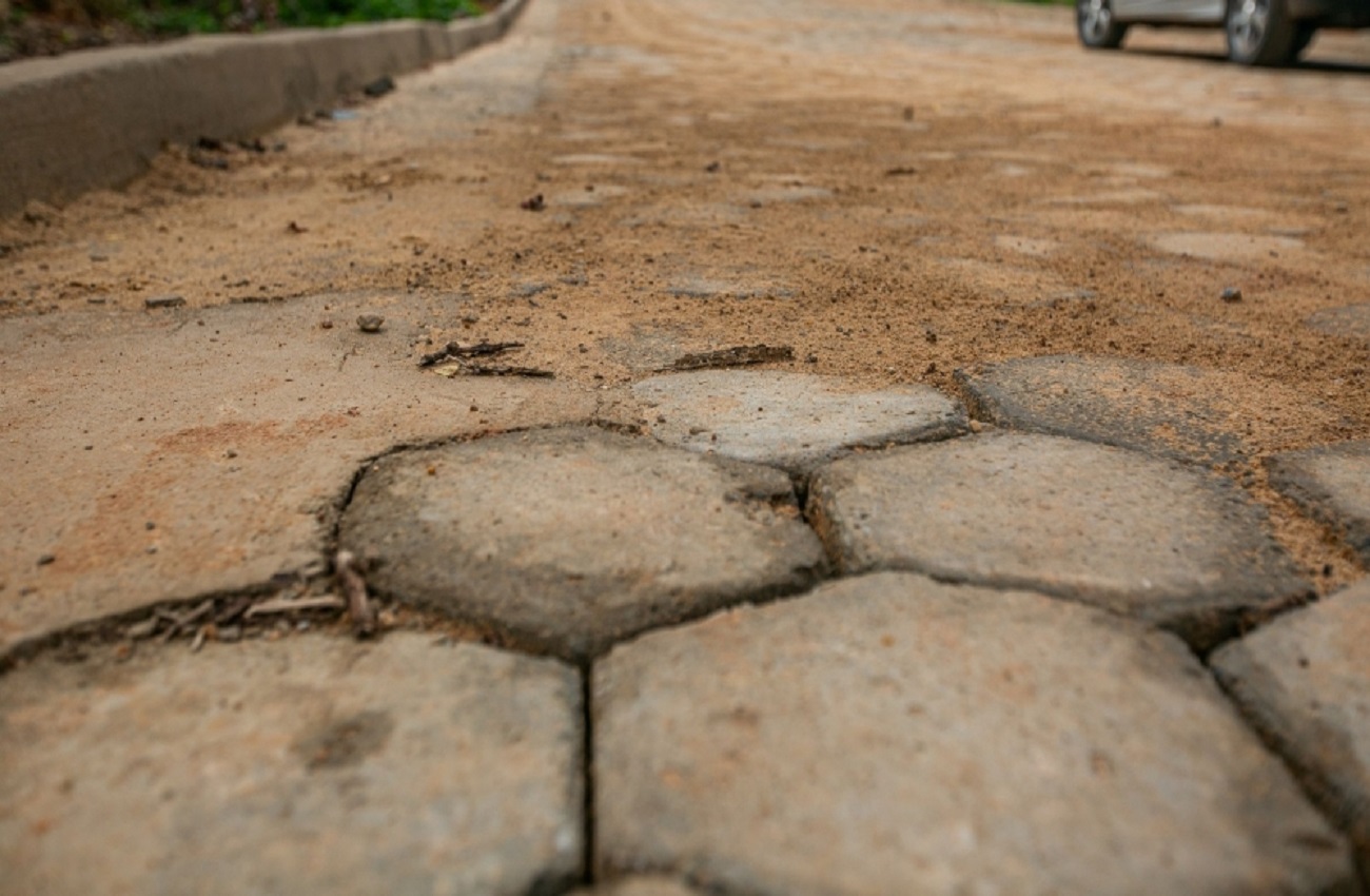 Governador Jorge Teixeira recebe obras de bloqueteamento por meio de recursos destinados por Ezequiel Neiva