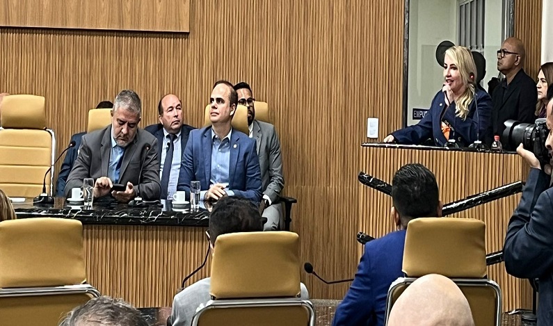 Ieda Chaves prestigia cerimônia de reinauguração do Plenário da Câmara Municipal de Porto Velho