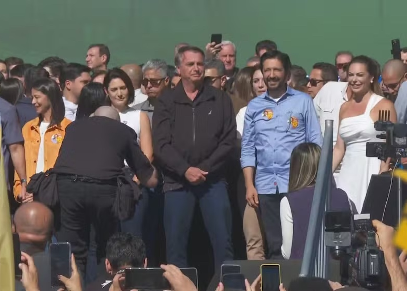 Por estarem proibidos de se comunicar, Bolsonaro e Valdemar devem explicar ida à convenção partidária ao STF